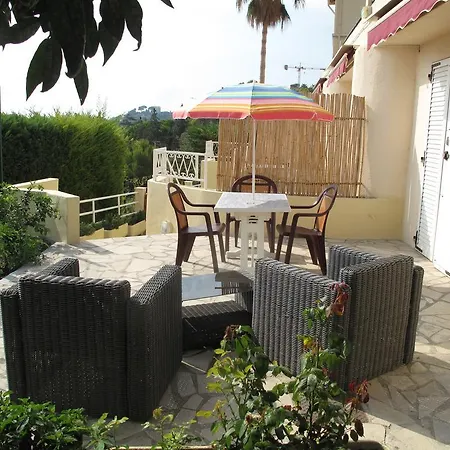 Otel Le Chaudron 2*