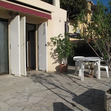 Le Chaudron Otel 2*