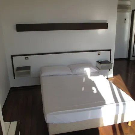 Le Chaudron Hotel